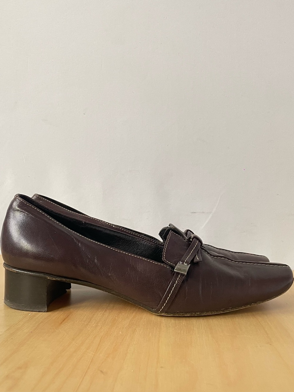 Roberto Capucci dark brown leather square-toe loafer pumps | US 9
